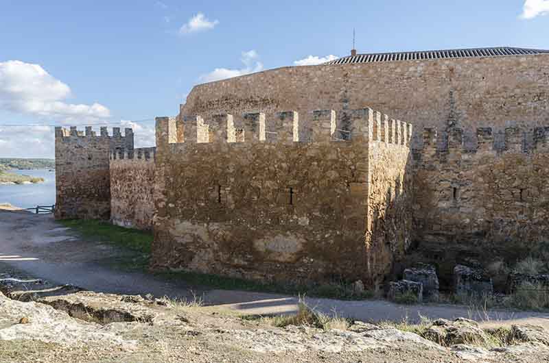 Ciudad Real - Argamasilla de Alba 11 - castillo de Penyarroya.jpg